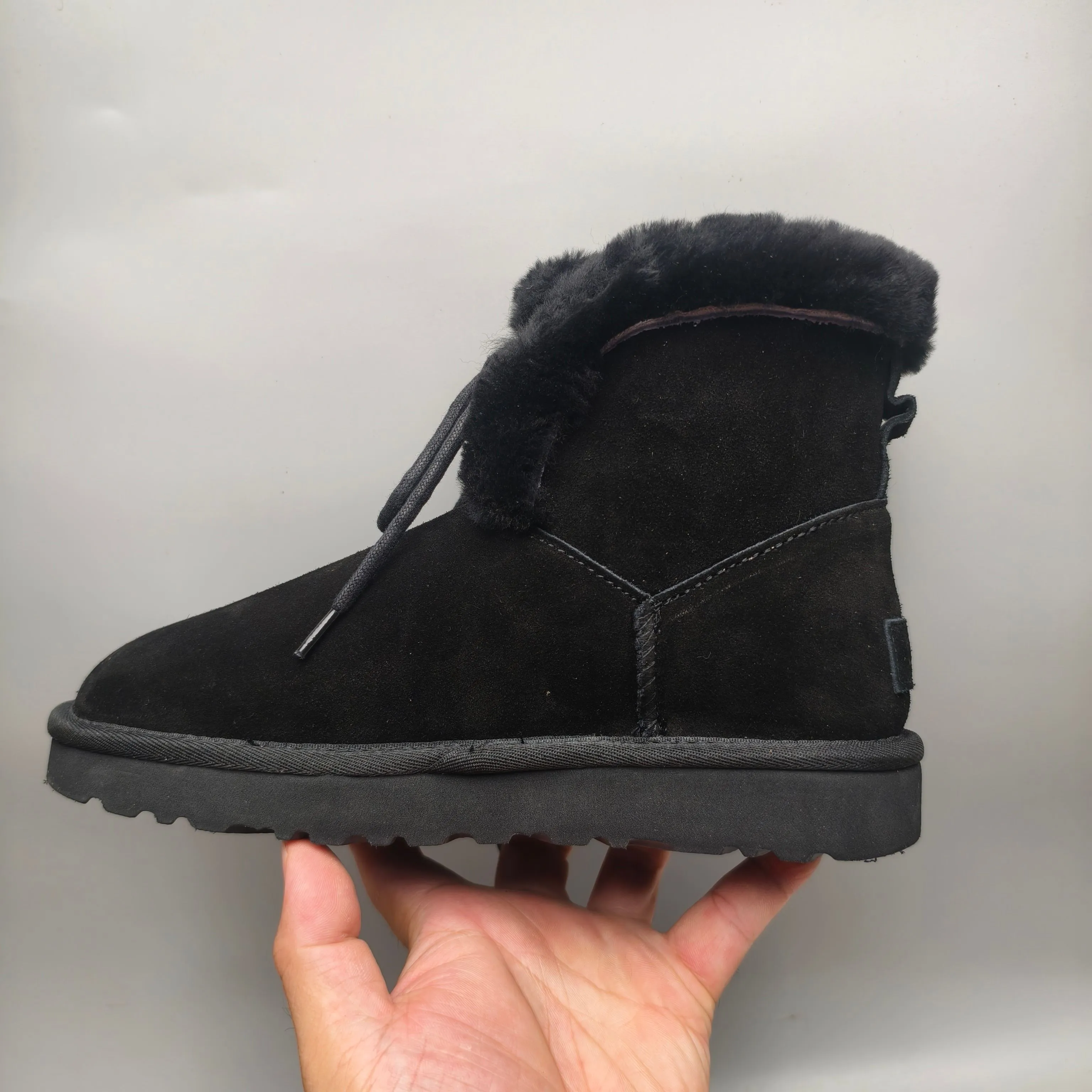 💰520 UGG sheepskin all-in-one snow boots 4576 mid-calf lace-up casual women's shoes Color: Gray Maroon Black Matching Size: 35-40